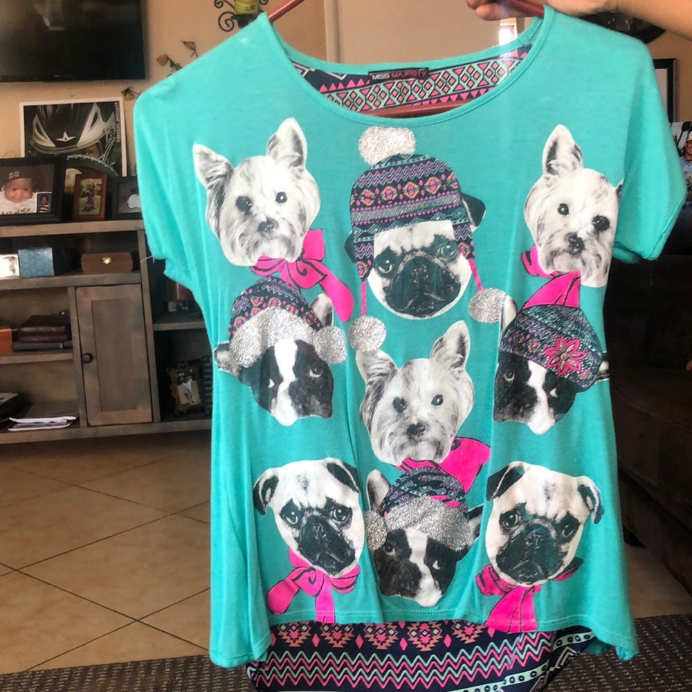 Cute dog top look the back
